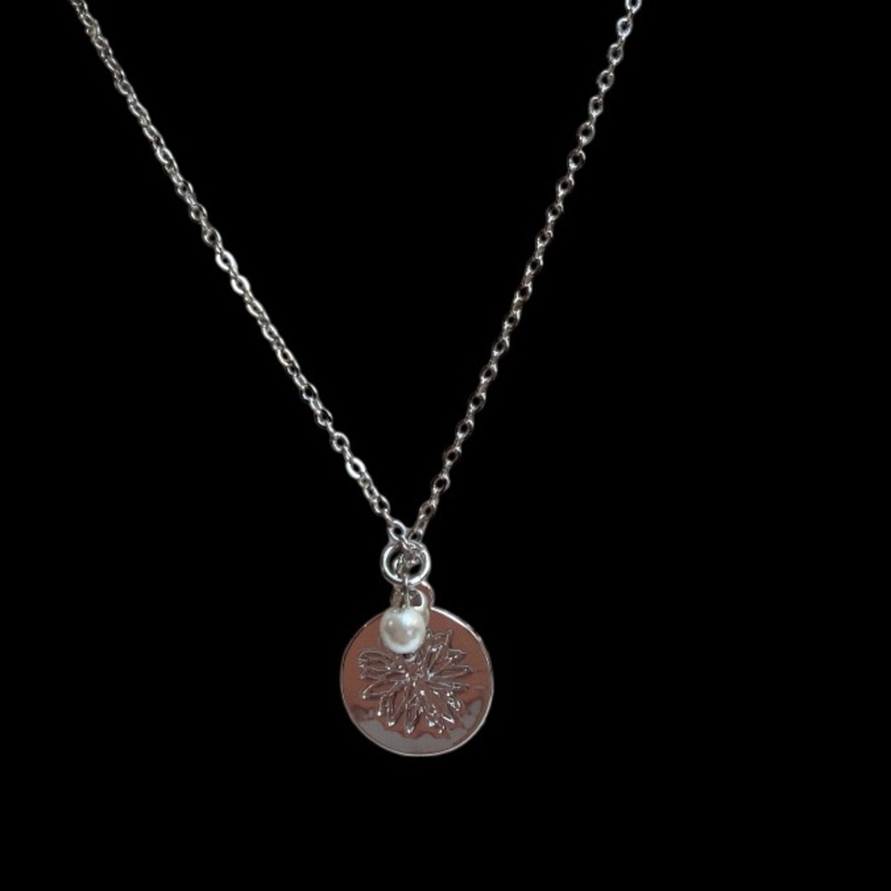 Silver Floral Disc Necklace with Pearl Charm NWOT